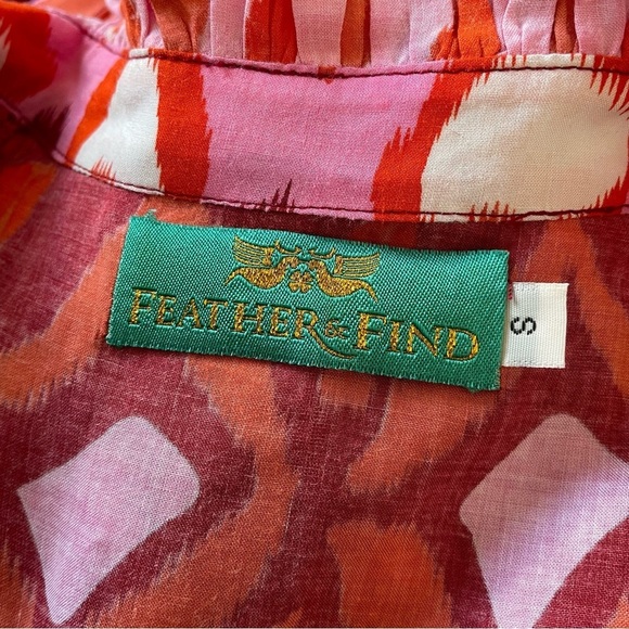 Feather & Find Ruffle Trim Tie V-Neck Red Multi Printed Rayon Paradiso Top EUC S - Picture 5 of 9